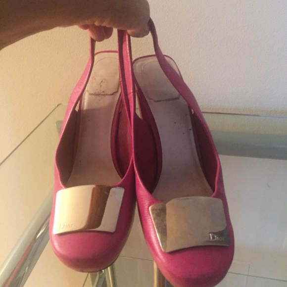 Sandals - Picture 2 of 4